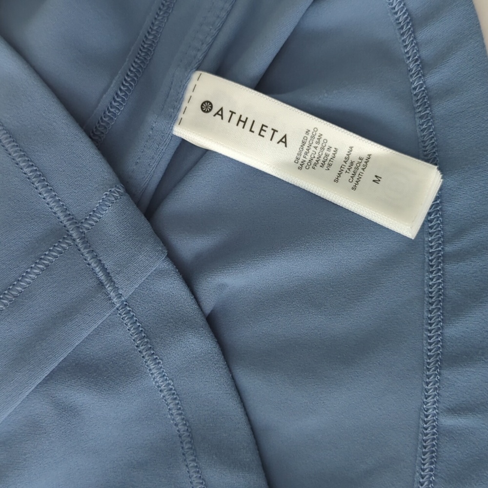 Athleta Shanti Asana Tank Cottage Blue Fitness Gym Yoga size Medium NEW w Tags - Picture 6 of 7